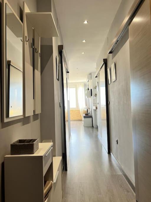 Espectacular Apartamento Junto Al Mar, Con Piscina En Málaga Exterior foto